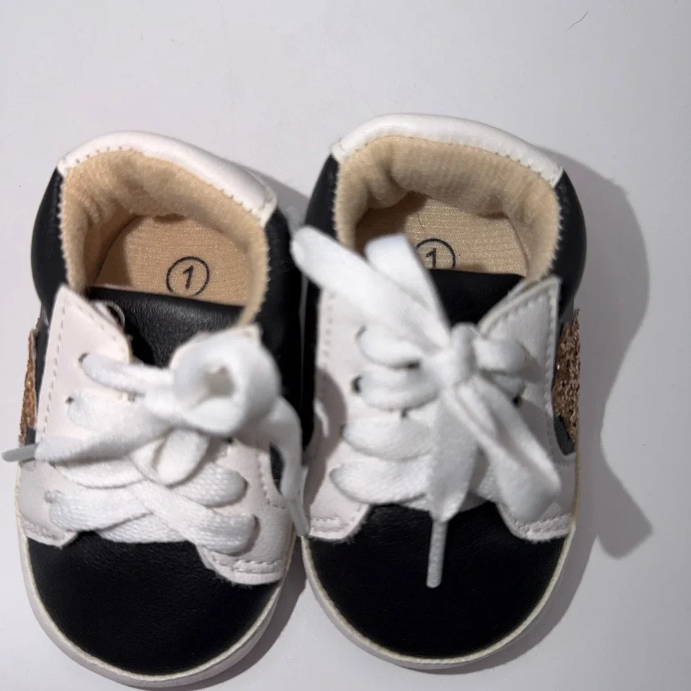 Unbranded Baby Size 1 Black White Gold Glitter Star Sneakers Pre-Walker Shoes